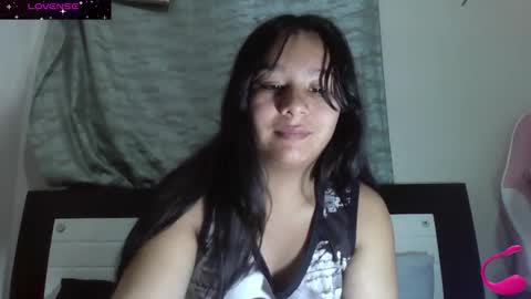 Snapshot of charis_21 chatting on December 1, 2024, 4:29 pm charis 2 online show from December 1, 2024, 4:29 pm