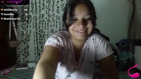 Snapshot of charis_bellota chatting on December 23, 2024, 3:50 am charis_bellota online show from December 23, 2024, 3:50 am