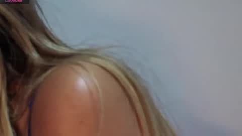 Allison kinky online show from December 17, 2025, 5:02 am