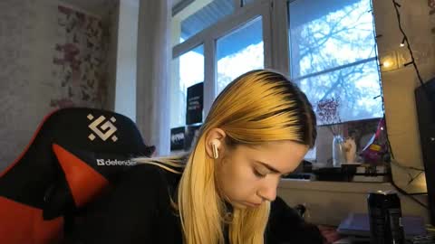 Nancy online show from December 17, 2025, 7:14 am