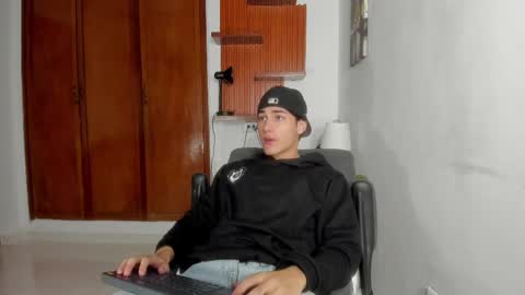 Snapshot of charley_morgan chatting on February 20, 2025, 11:42 am charley_morgan online show from February 20, 2025, 11:42 am