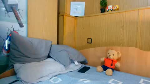 charlie_19ug online show from July 31, 2026, 1:27 am