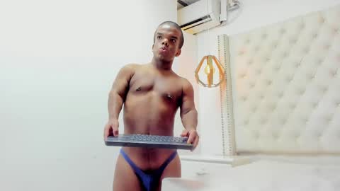 Snapshot of charlie_walkerr chatting on April 28, 2026, 12:32 pm charlie_walkerr online show from April 28, 2026, 12:32 pm