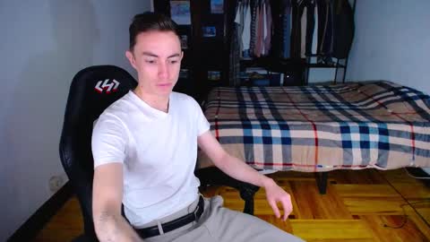 carlos reyes online show from February 2, 2025, 1:45 am