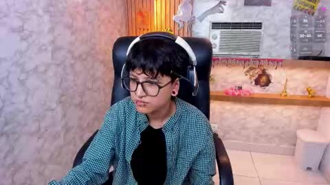 Snapshot of charlietaylor_ chatting on October 19, 2025, 12:39 pm Charlie online show from October 19, 2025, 12:39 pm