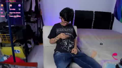 Snapshot of charlietaylorr__ chatting on June 21, 2026, 3:31 am Charlie online show from June 21, 2026, 3:31 am