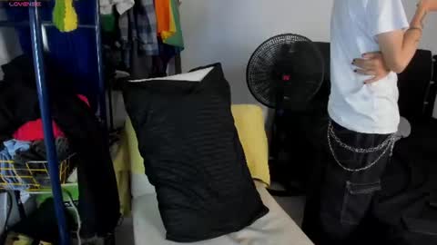 Snapshot of charlietaylorr__ chatting on July 25, 2026, 7:28 am Charlie online show from July 25, 2026, 7:28 am