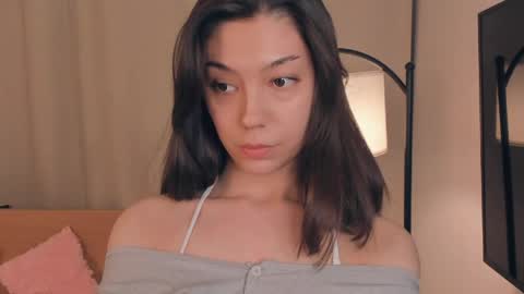 Yumi online show from May 1, 2026, 9:41 pm