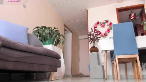Charlize online show from May 28, 2026, 3:42 pm