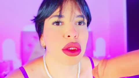 Charloott Evans online show from October 7, 2025, 7:22 pm