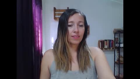 charlott online show from December 1, 2025, 6:24 pm