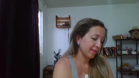 charlott online show from April 14, 2026, 12:27 am