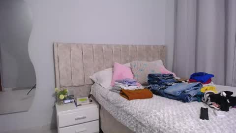 Charlote Walker online show from December 20, 2025, 11:56 pm