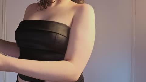 You honey online show from November 16, 2025, 12:33 pm