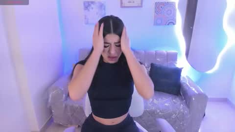 Snapshot of charlote_cowell_sub_ chatting on October 13, 2025, 7:47 pm    online show from October 13, 2025, 7:47 pm