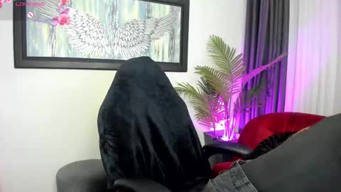 Charlote online show from October 5, 2025, 11:52 am