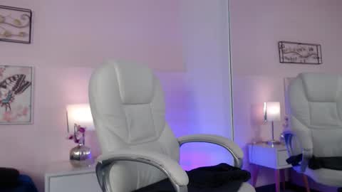 CHARLOTE online show from February 3, 2026, 3:26 am