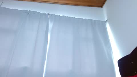 Snapshot of charlothe_wright chatting on October 17, 2025, 5:59 pm charlothe_wright online show from October 17, 2025, 5:59 pm