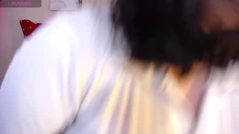 charlotte1_ls online show from January 17, 2025, 1:04 am
