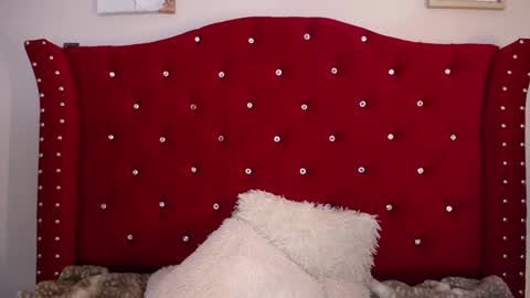 charlotte1_ls online show from February 6, 2025, 10:00 pm