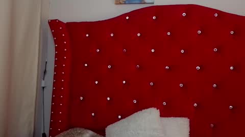 charlotte1_ls online show from October 21, 2025, 10:32 pm