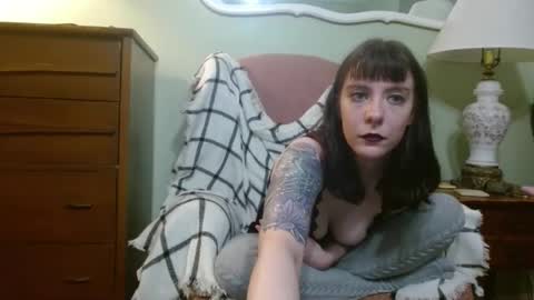 Snapshot of charlotte3anne chatting on April 24, 2026, 10:18 am Charlotte online show from April 24, 2026, 10:18 am