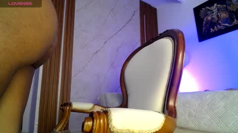 Charlotte  online show from January 16, 2026, 1:04 pm