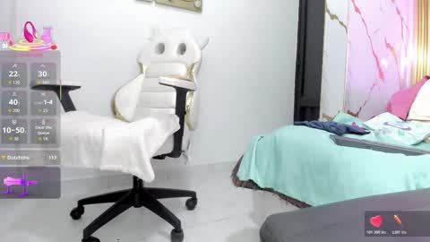 Snapshot of charlotte__milf chatting on February 7, 2026, 7:56 am charlotte__milf online show from February 7, 2026, 7:56 am