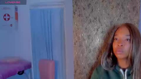  CHARLOTTE BROWN  online show from November 10, 2025, 11:53 am