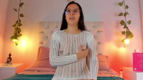 Snapshot of charlotte_collins_2 chatting on June 16, 2026, 4:15 am Sofia online show from June 16, 2026, 4:15 am