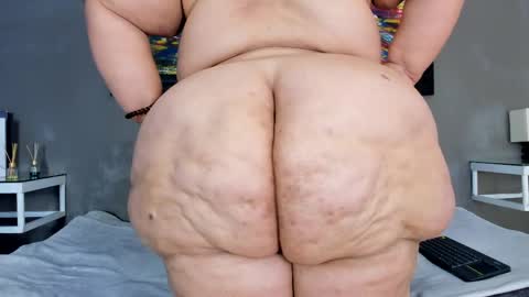 Snapshot of charlotte_curvy_ chatting on May 4, 2026, 8:16 pm Angelica Charlotte online show from May 4, 2026, 8:16 pm