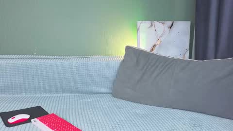 Snapshot of charlotte_daly chatting on September 21, 2025, 4:14 am Charlotte online show from September 21, 2025, 4:14 am