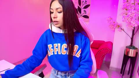 Snapshot of charlotte_etthan chatting on March 31, 2026, 11:21 am Charlotte online show from March 31, 2026, 11:21 am