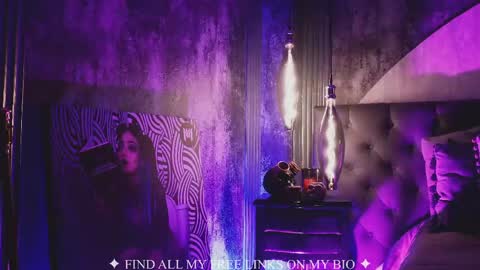 Snapshot of charlotte_germanotta_ chatting on April 9, 2026, 3:28 pm Charlotte online show from April 9, 2026, 3:28 pm