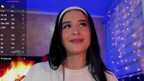 Snapshot of charlotte_greys chatting on January 11, 2025, 2:09 am Charlotte online show from January 11, 2025, 2:09 am