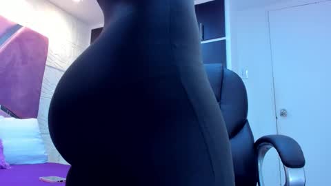 Snapshot of charlotte_icee chatting on October 10, 2025, 4:50 pm Charlotte Icee online show from October 10, 2025, 4:50 pm
