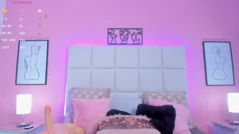 Snapshot of charlotte_kisss chatting on April 30, 2026, 9:19 pm Charlotte online show from April 30, 2026, 9:19 pm