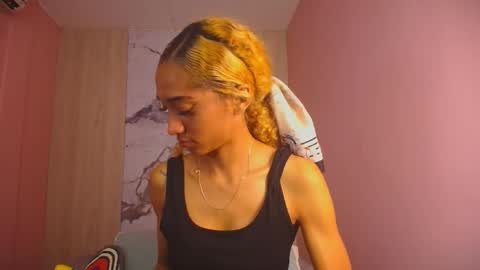 CHARLOTTE online show from October 18, 2025, 11:55 am