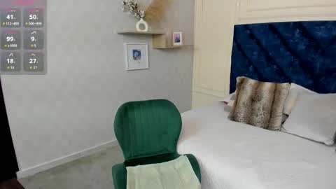 Charlotte Mayers online show from October 17, 2025, 11:24 am