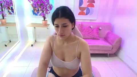 Snapshot of charlotte_milleers chatting on January 6, 2026, 3:43 am charlotte_milleers online show from January 6, 2026, 3:43 am