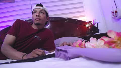 Snapshot of charlotte_russo_ chatting on December 1, 2025, 5:23 am Charlotte online show from December 1, 2025, 5:23 am