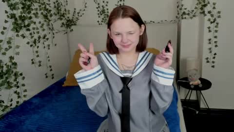 Snapshot of charlotte_stee chatting on April 25, 2026, 2:03 am Charlotte online show from April 25, 2026, 2:03 am