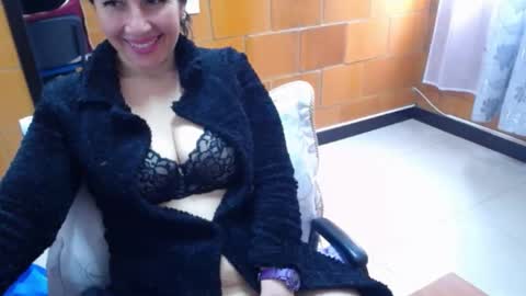 Charlotte online show from November 25, 2025, 3:12 pm