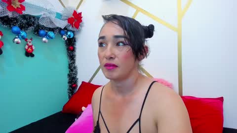 Charlotte  online show from December 17, 2024, 4:32 pm