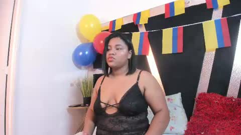 Snapshot of charlottebello_ chatting on June 17, 2026, 12:29 pm charlottebello_ online show from June 17, 2026, 12:29 pm