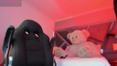 Snapshot of charlotteinpole chatting on February 12, 2026, 4:51 am Charlotte online show from February 12, 2026, 4:51 am