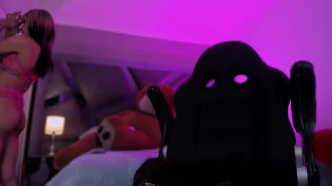 Snapshot of charlotteinpole chatting on March 16, 2026, 5:44 am Charlotte online show from March 16, 2026, 5:44 am