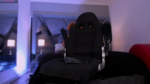 Snapshot of charlotteinpole chatting on March 26, 2026, 3:50 pm Charlotte online show from March 26, 2026, 3:50 pm