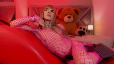 Snapshot of charlotteinpole chatting on March 28, 2026, 4:56 am Charlotte online show from March 28, 2026, 4:56 am