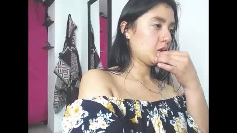 charlottekiss99 online show from December 14, 2025, 1:33 am